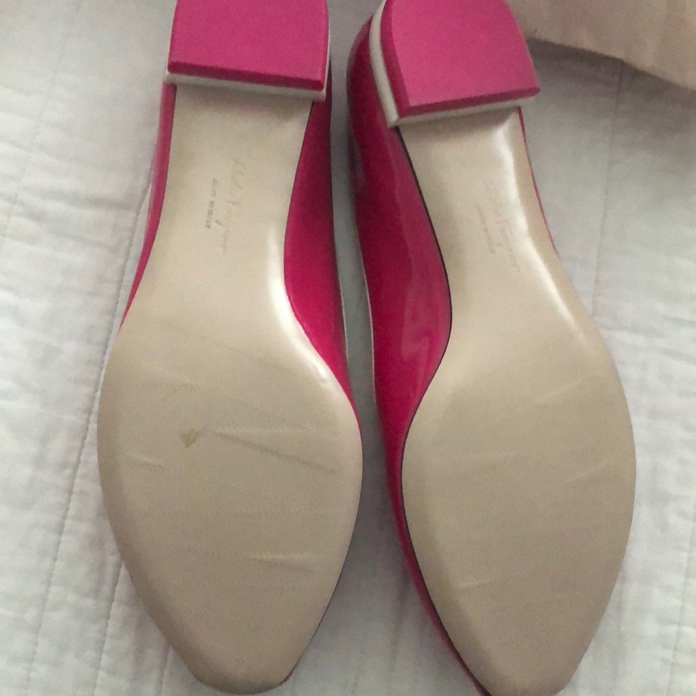 NEW hot pink patent Salvatore Ferragamo flats - Picture 2 of 4